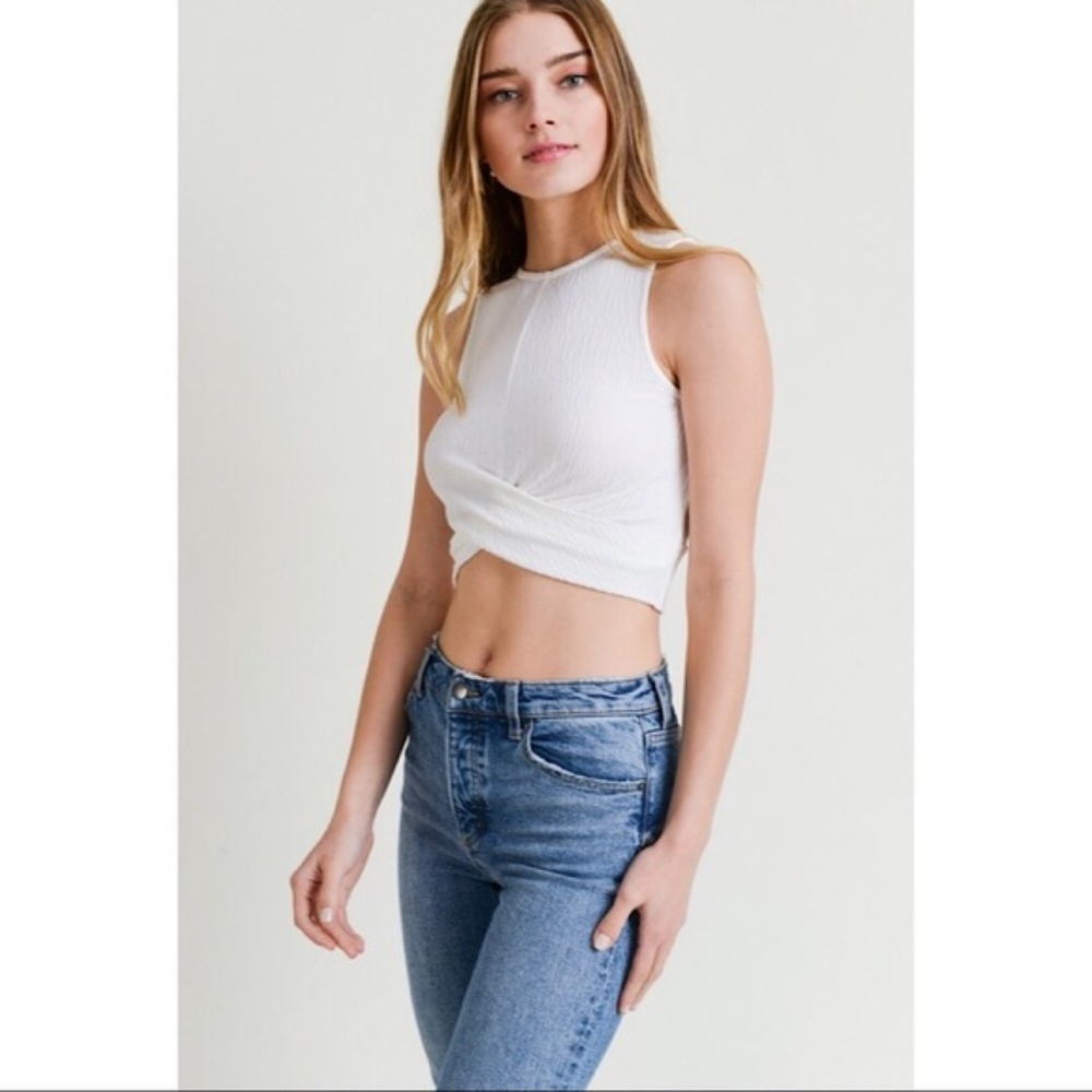 Sleeves Crop Top